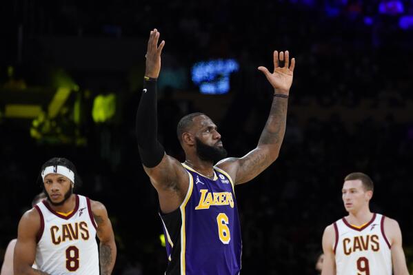 Cavs laker top